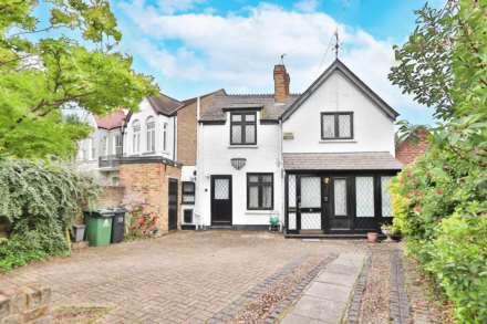 2 Bedroom Detached, Presburg Road, New Malden