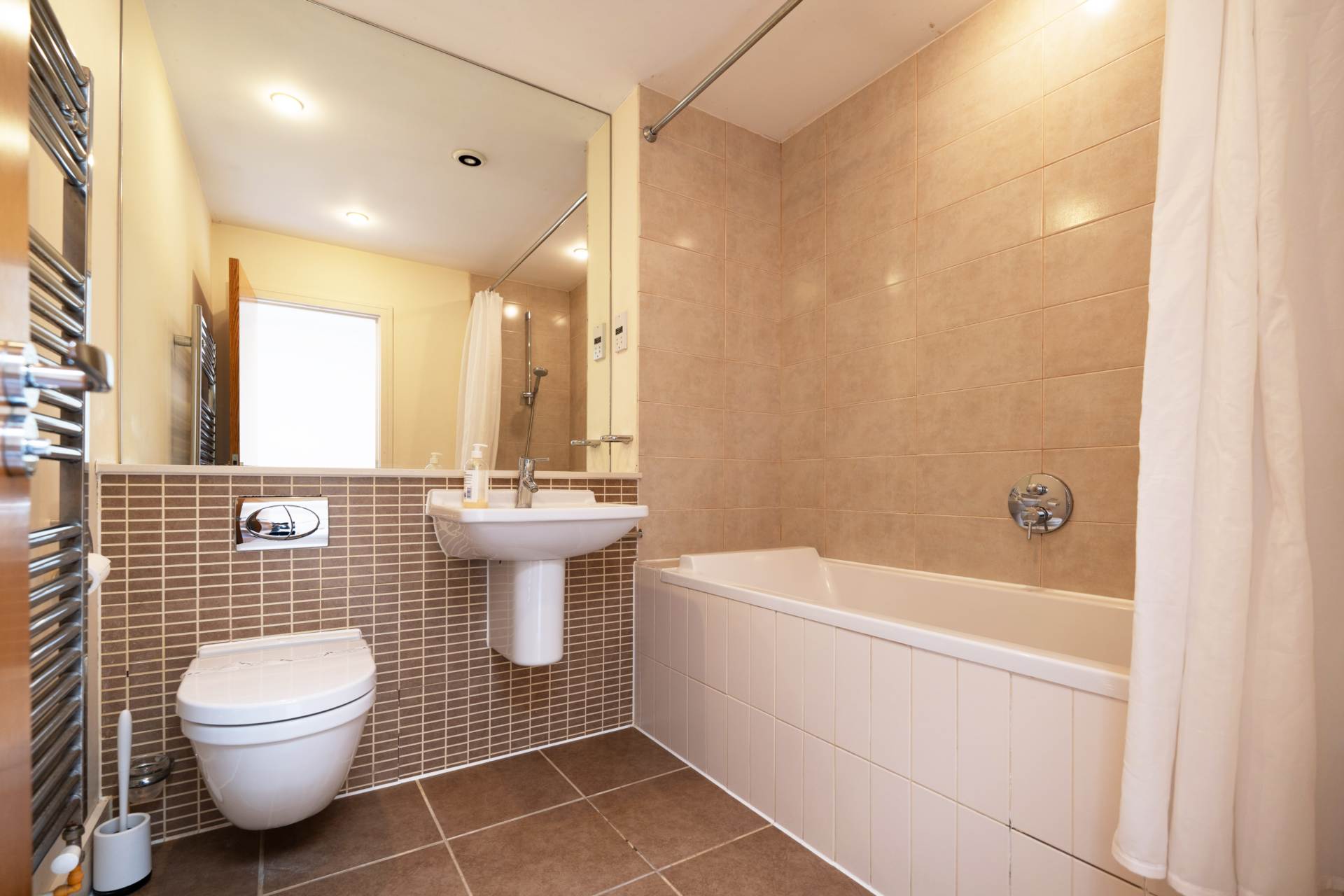 Sterling Place, Weybridge, Image 13