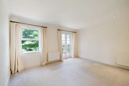 Sterling Place, Weybridge, Image 10