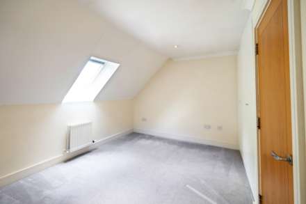 Sterling Place, Weybridge, Image 12
