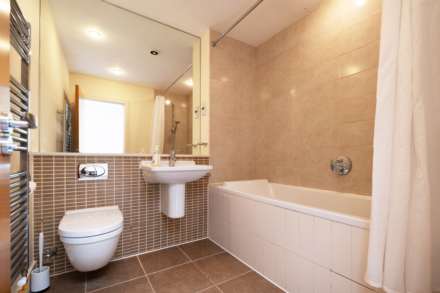 Sterling Place, Weybridge, Image 13