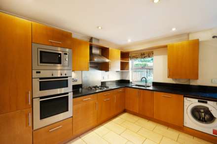Sterling Place, Weybridge, Image 3