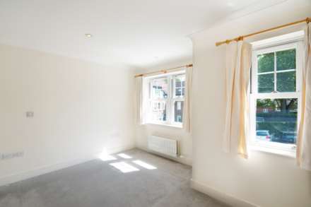 Sterling Place, Weybridge, Image 6