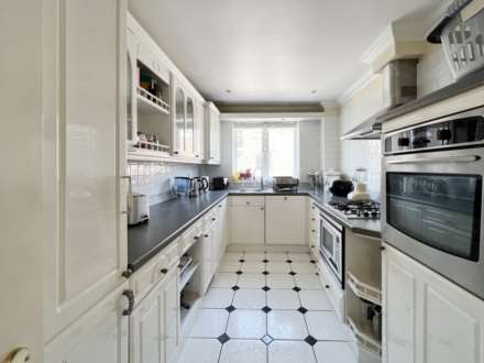 Trent House, May Bate Avenue, Image 3