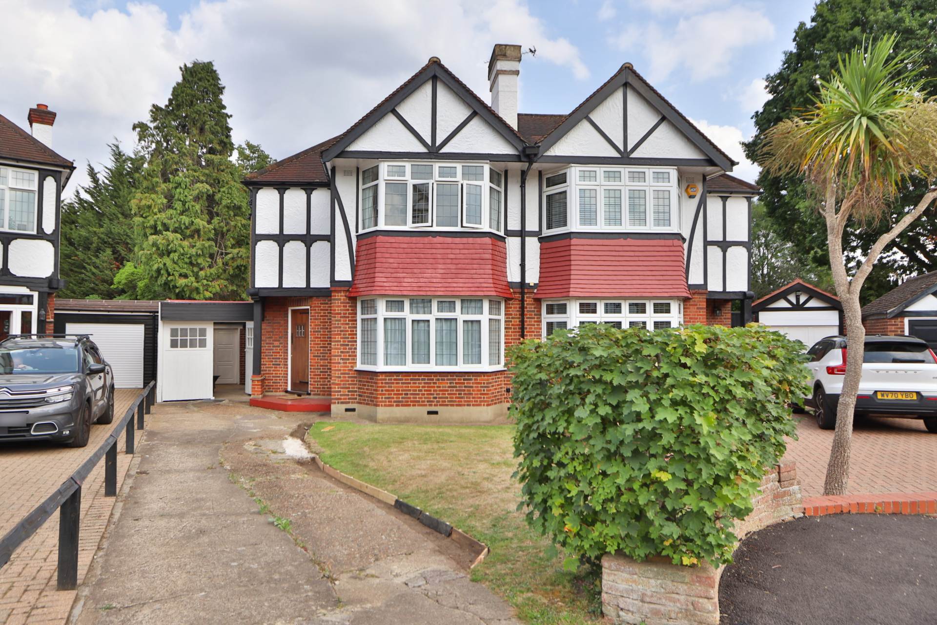 Austyn Gardens, Tolworth, Image 1