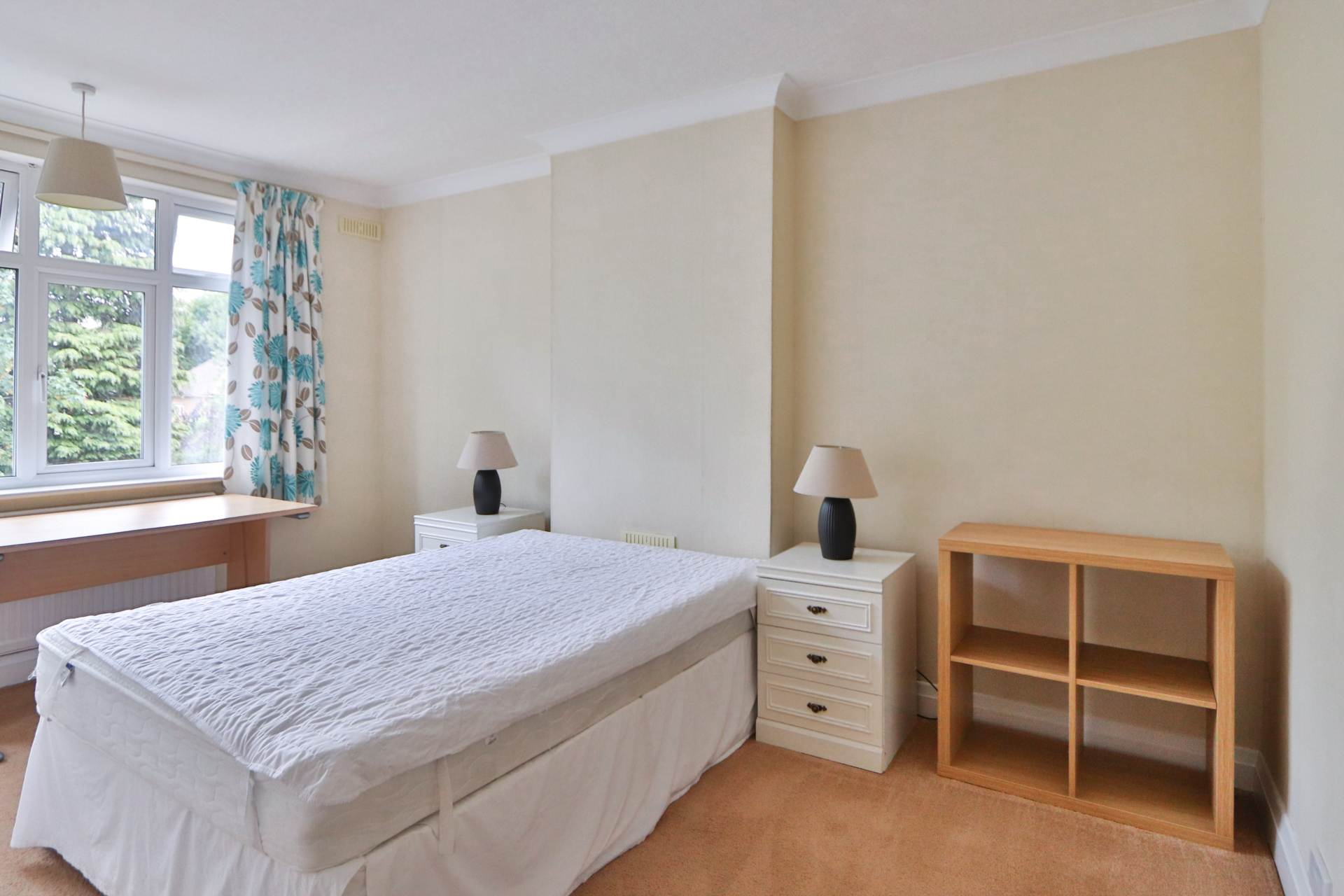 Austyn Gardens, Tolworth, Image 9