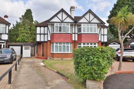 Austyn Gardens, Tolworth, Image 1
