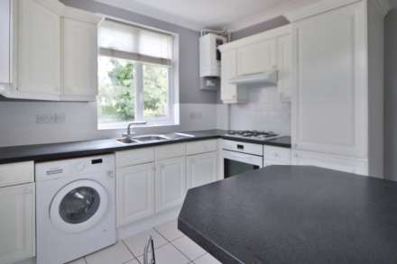 Austyn Gardens, Tolworth, Image 5