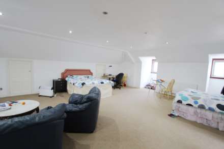 Henley Drive, Kingston Upon Thames, Image 18