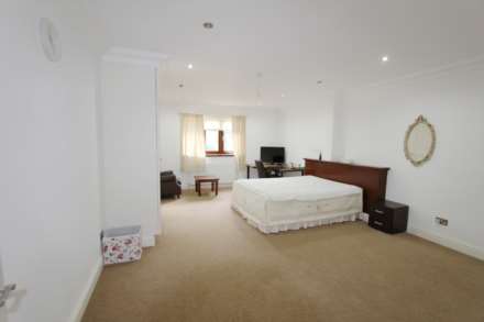 Henley Drive, Kingston Upon Thames, Image 8