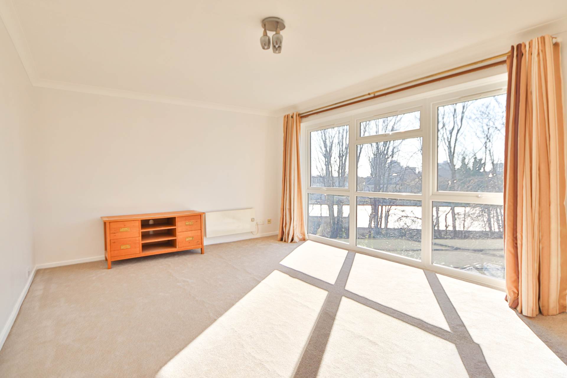 Gloucester Road, Kingston Upon Thames, Image 2