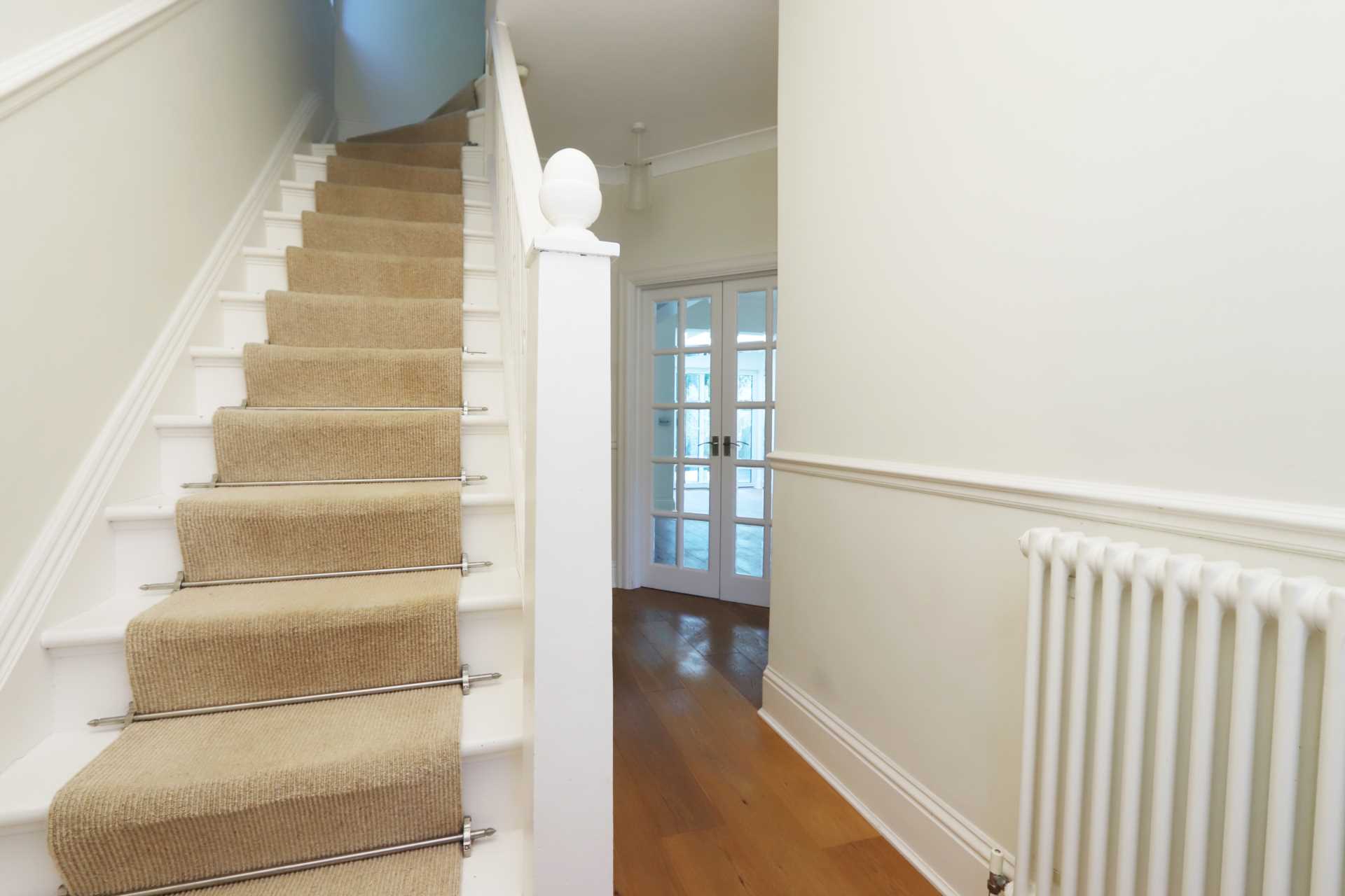 Lynwood Drive, Worcester Park, Image 8