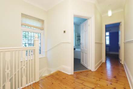 Lynwood Drive, Worcester Park, Image 13