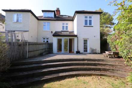 Lynwood Drive, Worcester Park, Image 17
