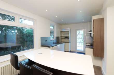 Lynwood Drive, Worcester Park, Image 2