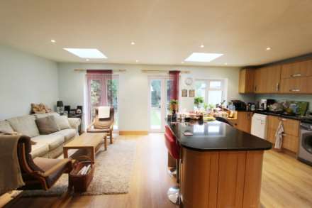 Clarence Avenue, New Malden, Image 4