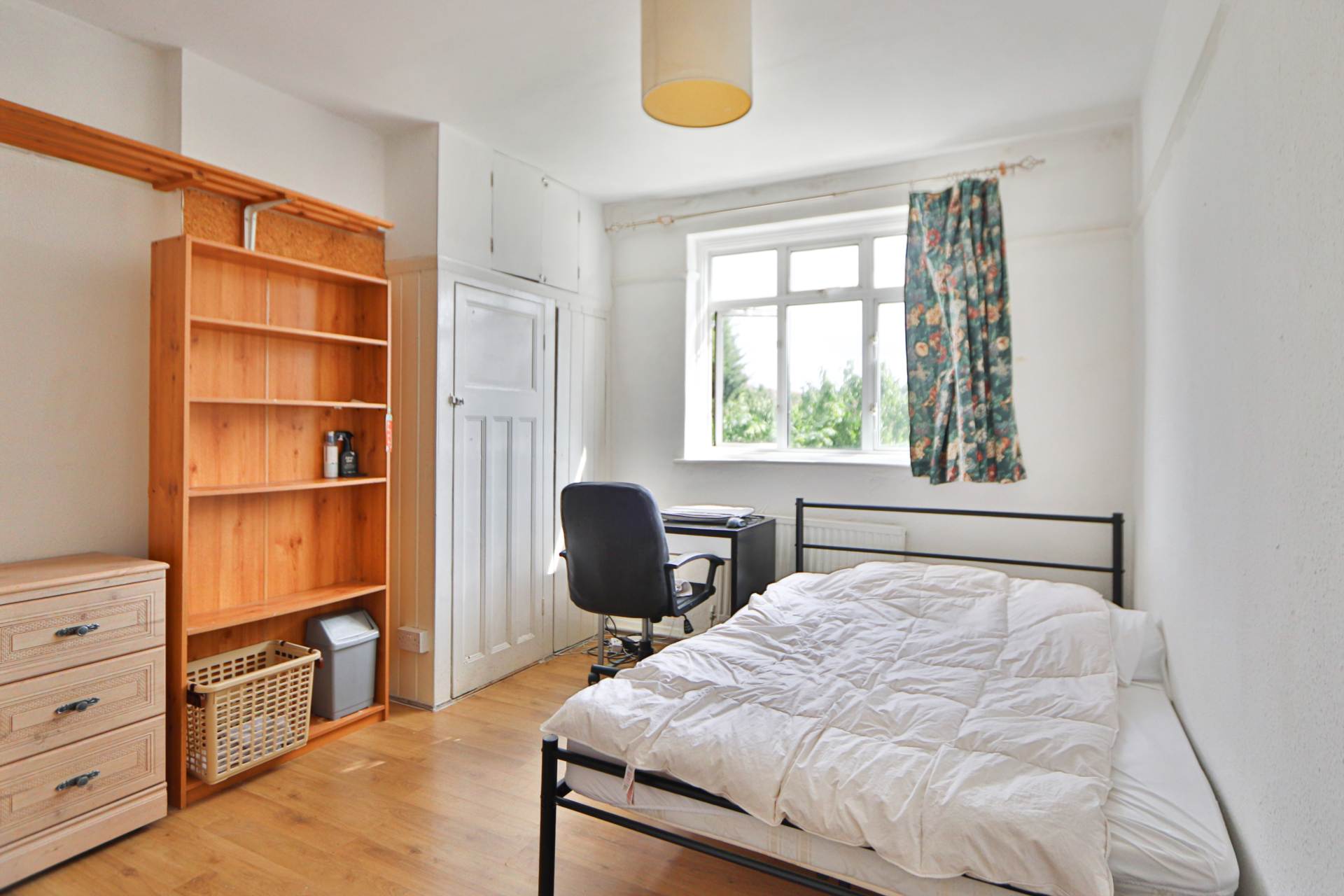 Franks Avenue, New Malden, Image 8