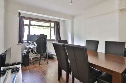 Franks Avenue, New Malden, Image 2