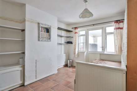 Franks Avenue, New Malden, Image 5