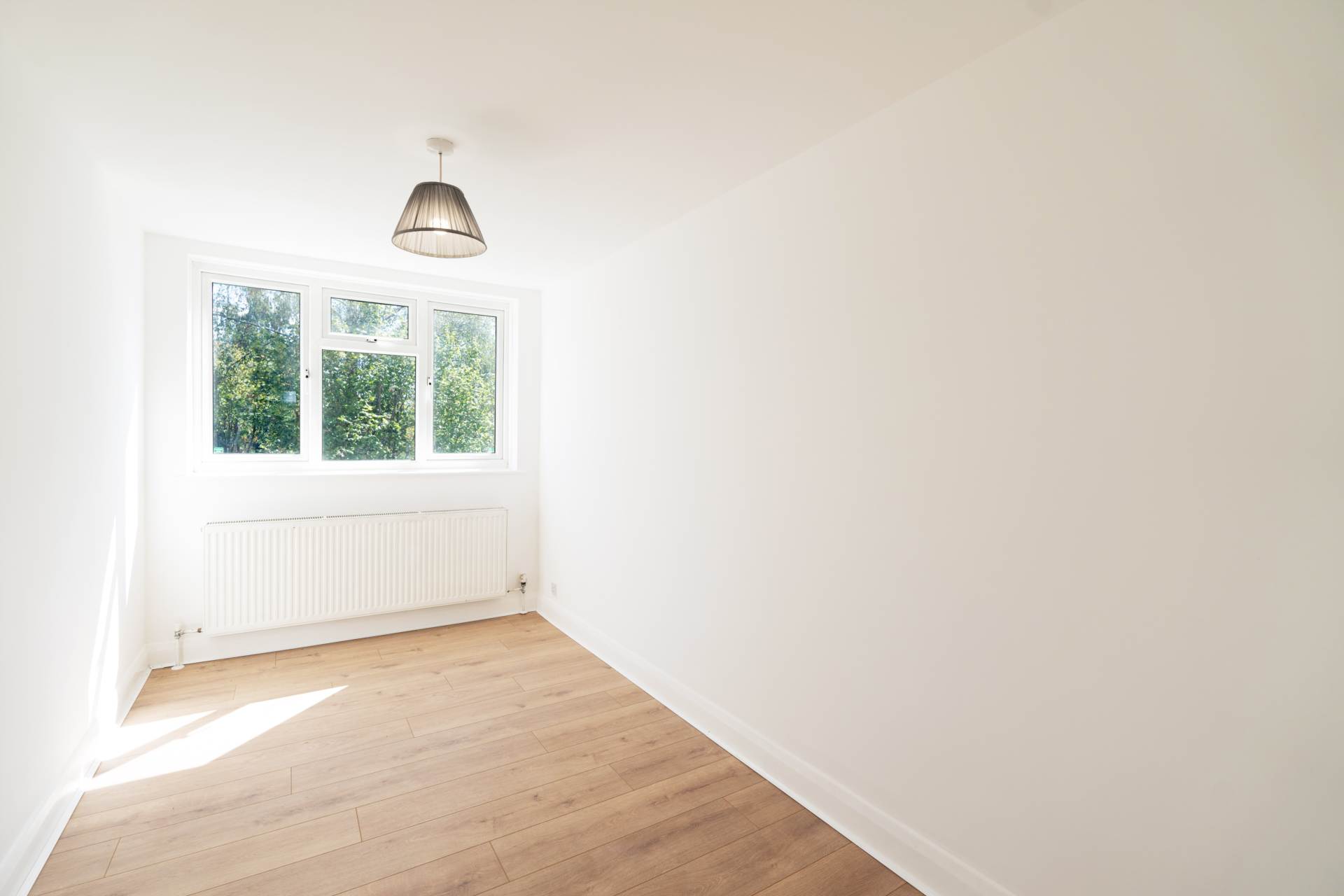 Motspur Park, New Malden, Image 10