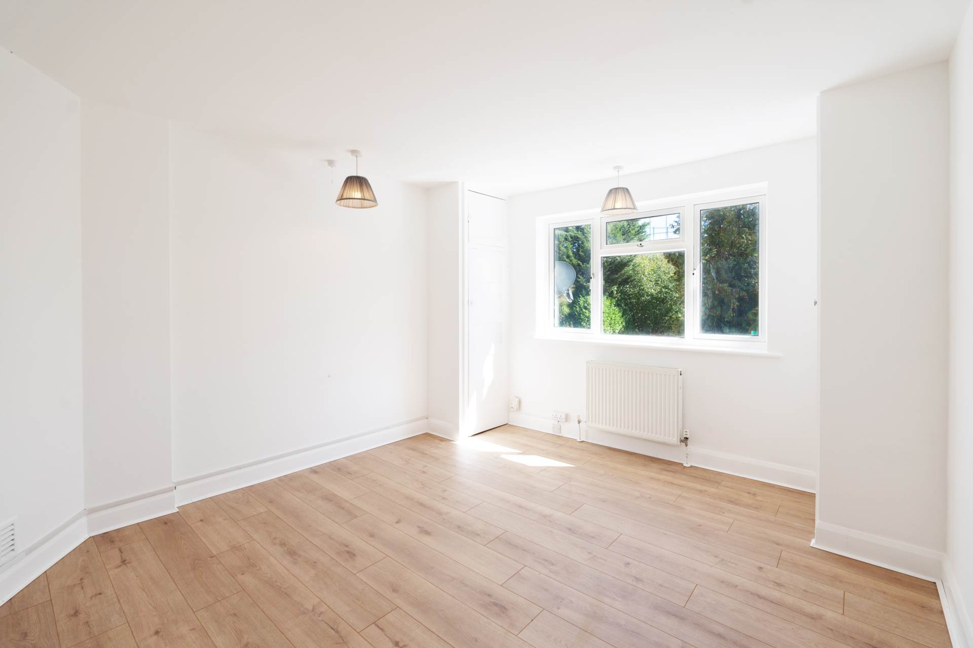 Motspur Park, New Malden, Image 11