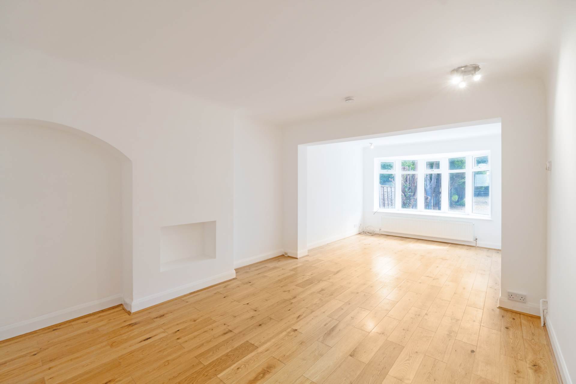 Motspur Park, New Malden, Image 4