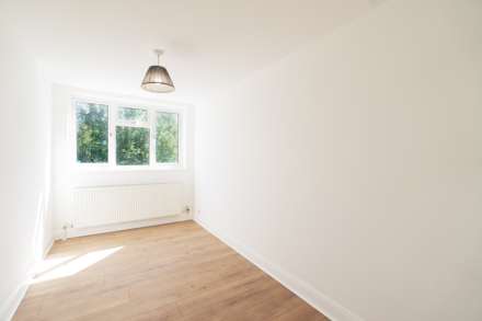 Motspur Park, New Malden, Image 10