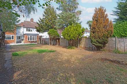 Motspur Park, New Malden, Image 18