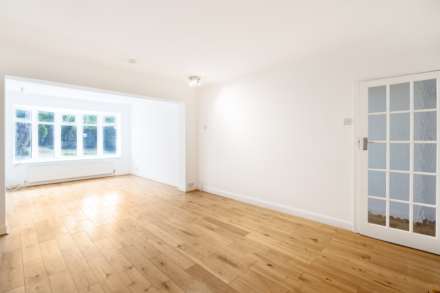 Motspur Park, New Malden, Image 5