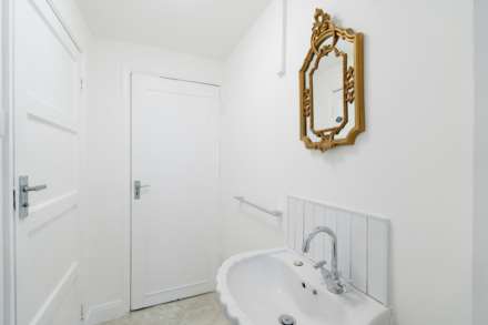 Motspur Park, New Malden, Image 8