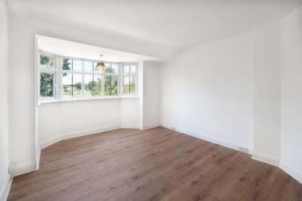 Motspur Park, New Malden, Image 9