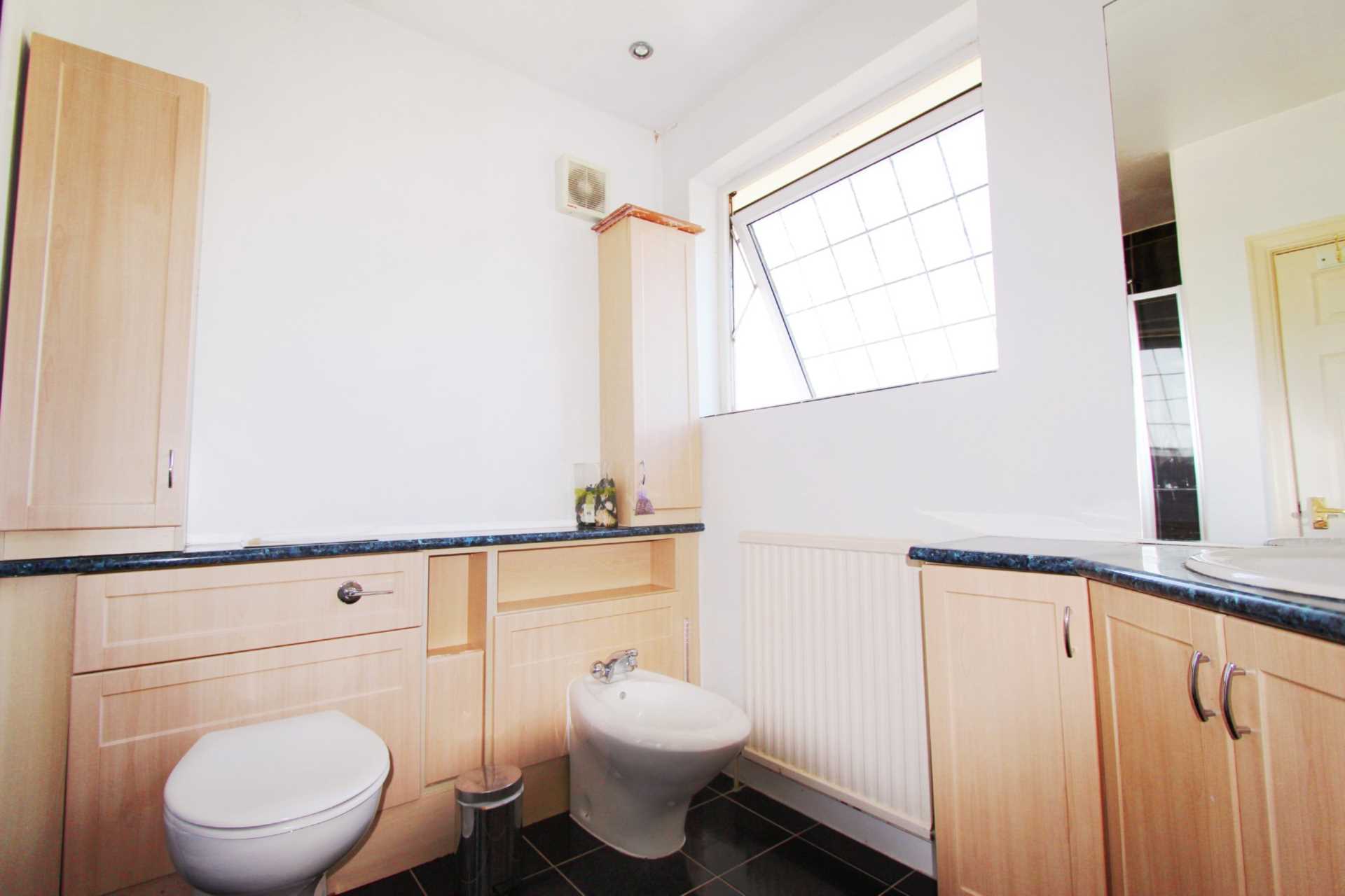 Cardinal Crescent, New Malden, Image 10