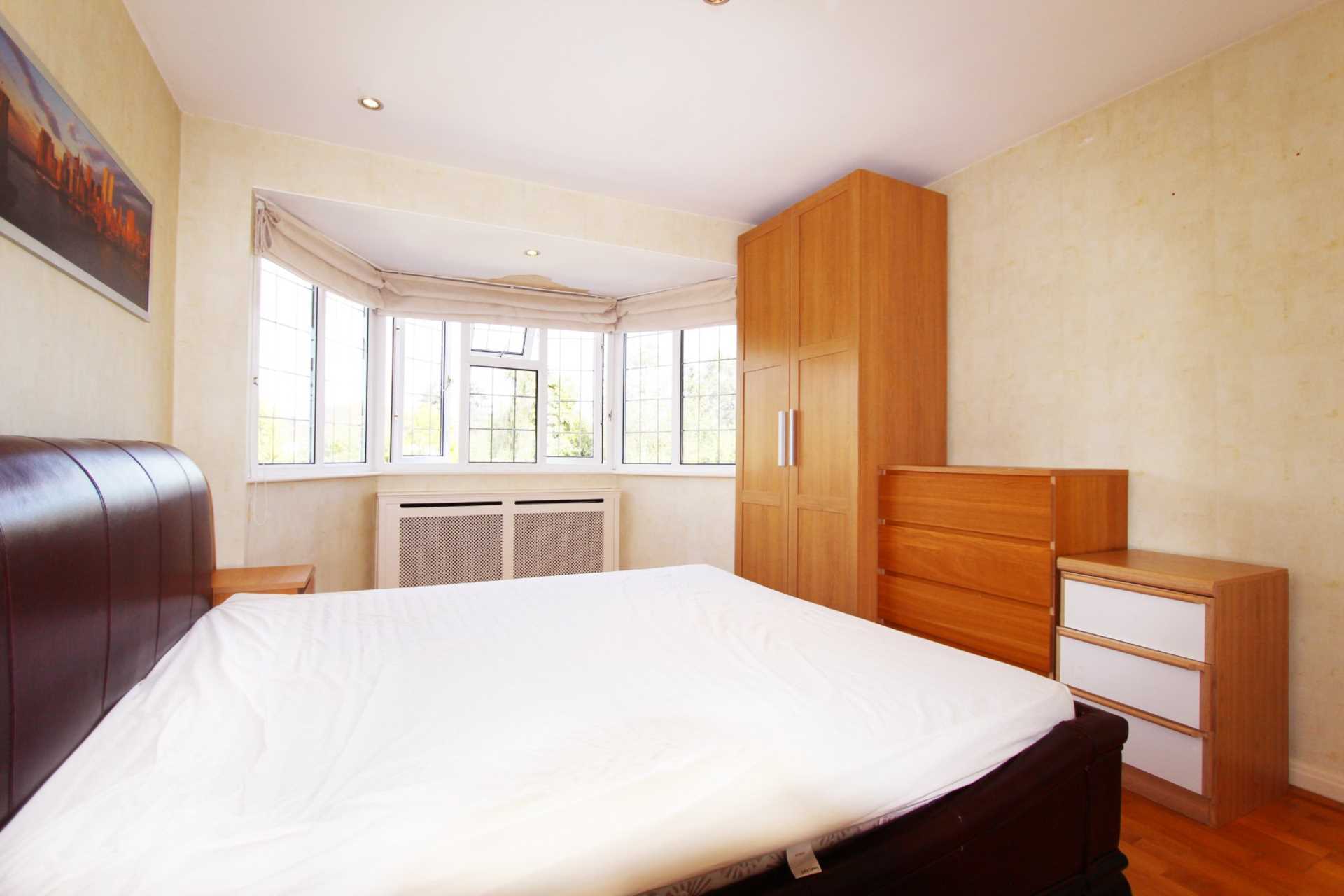 Cardinal Crescent, New Malden, Image 8