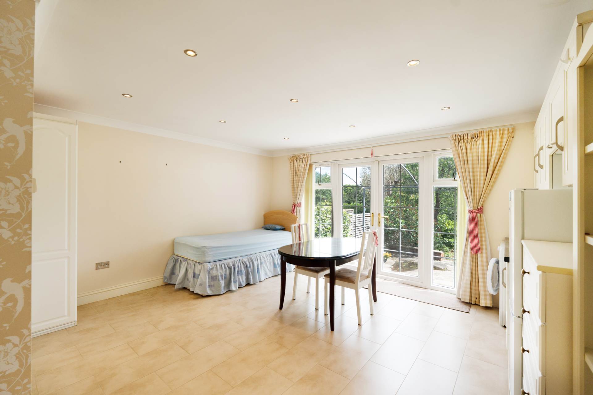 The Avenue, Worcester Park, Image 2