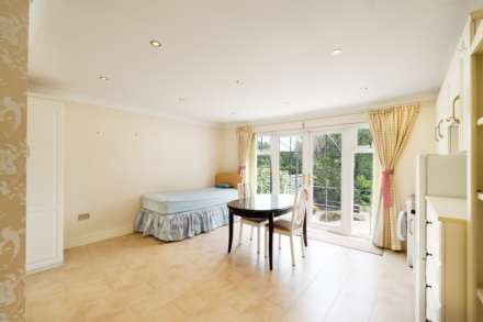 The Avenue, Worcester Park, Image 2