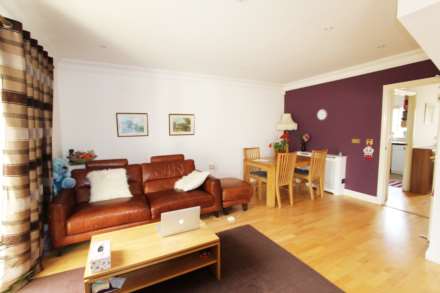 Marl Field Close, Worcester Park, Image 2