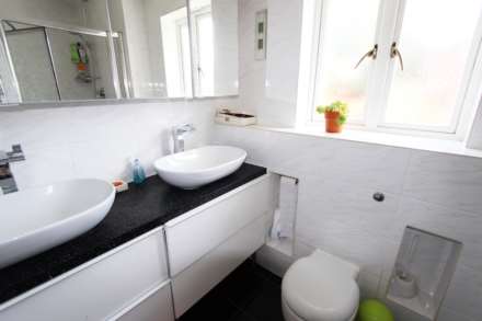 Marl Field Close, Worcester Park, Image 9