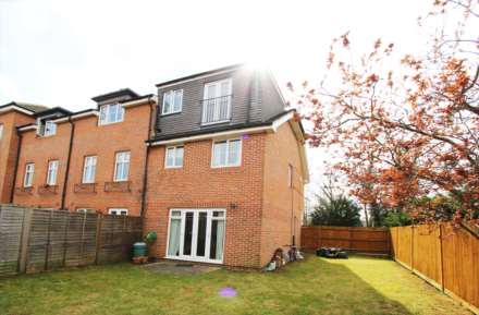 Lower Green Gardens, Worcester Park, Image 3