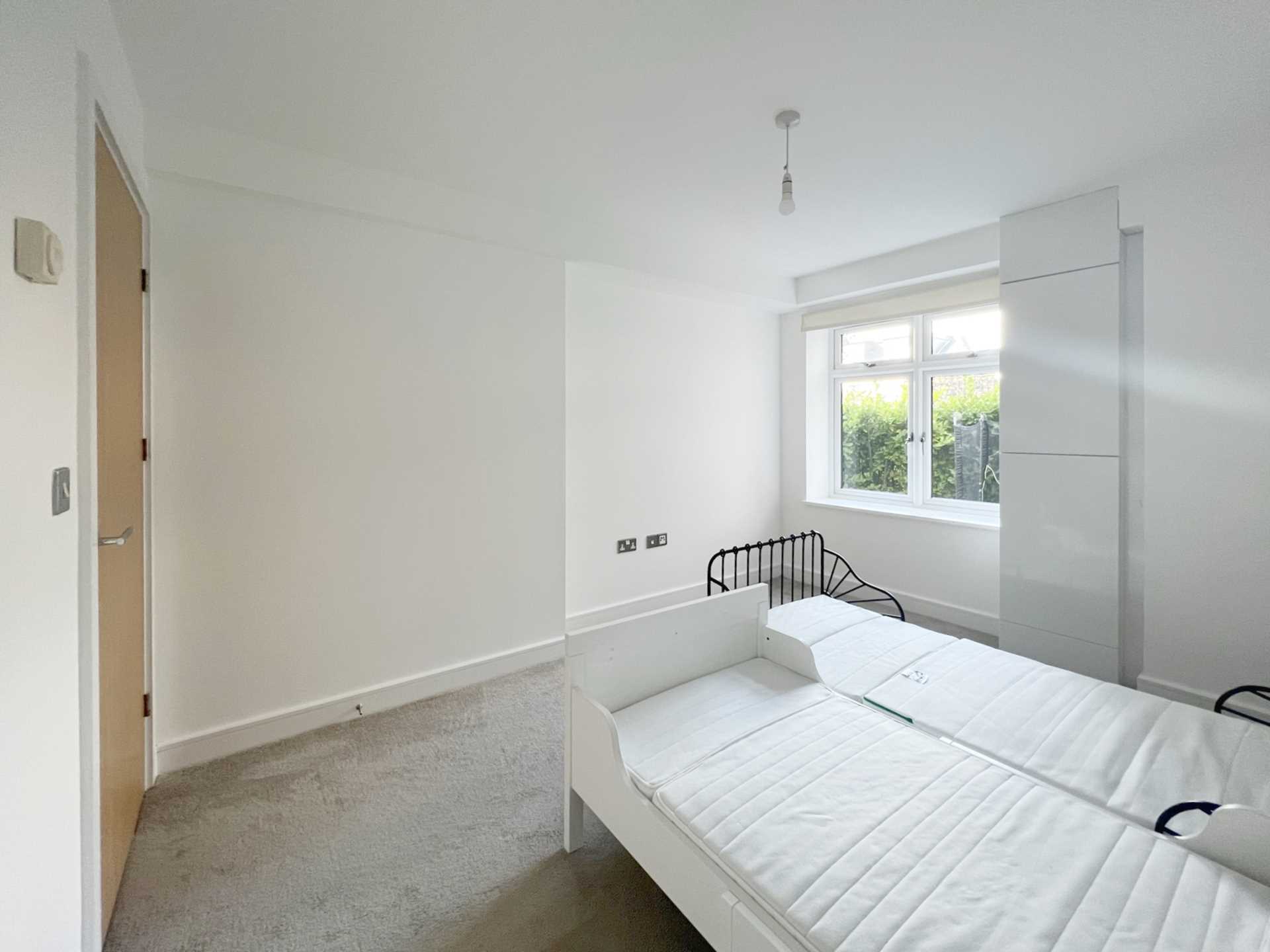 Coombe Road, New Malden, Image 9