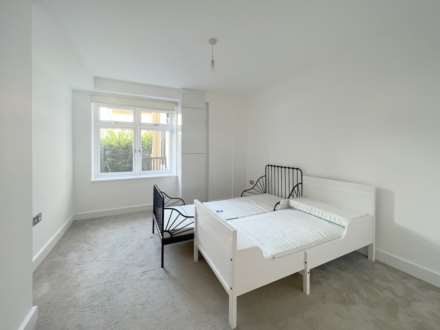 Coombe Road, New Malden, Image 10