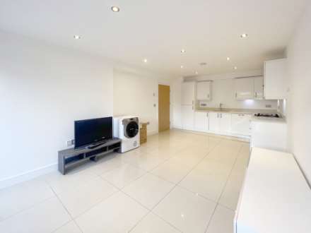 Coombe Road, New Malden, Image 12