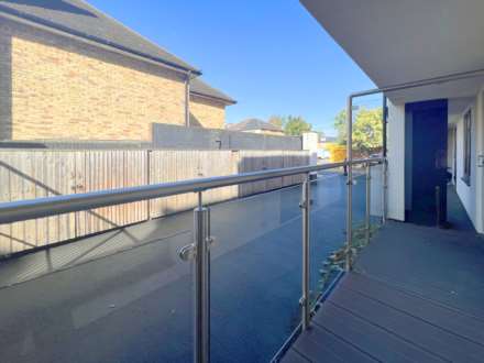 Coombe Road, New Malden, Image 16