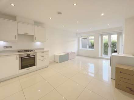 Coombe Road, New Malden, Image 2