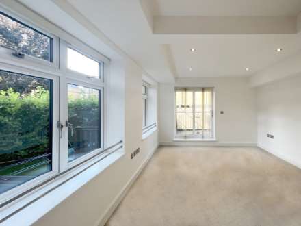 Coombe Road, New Malden, Image 4