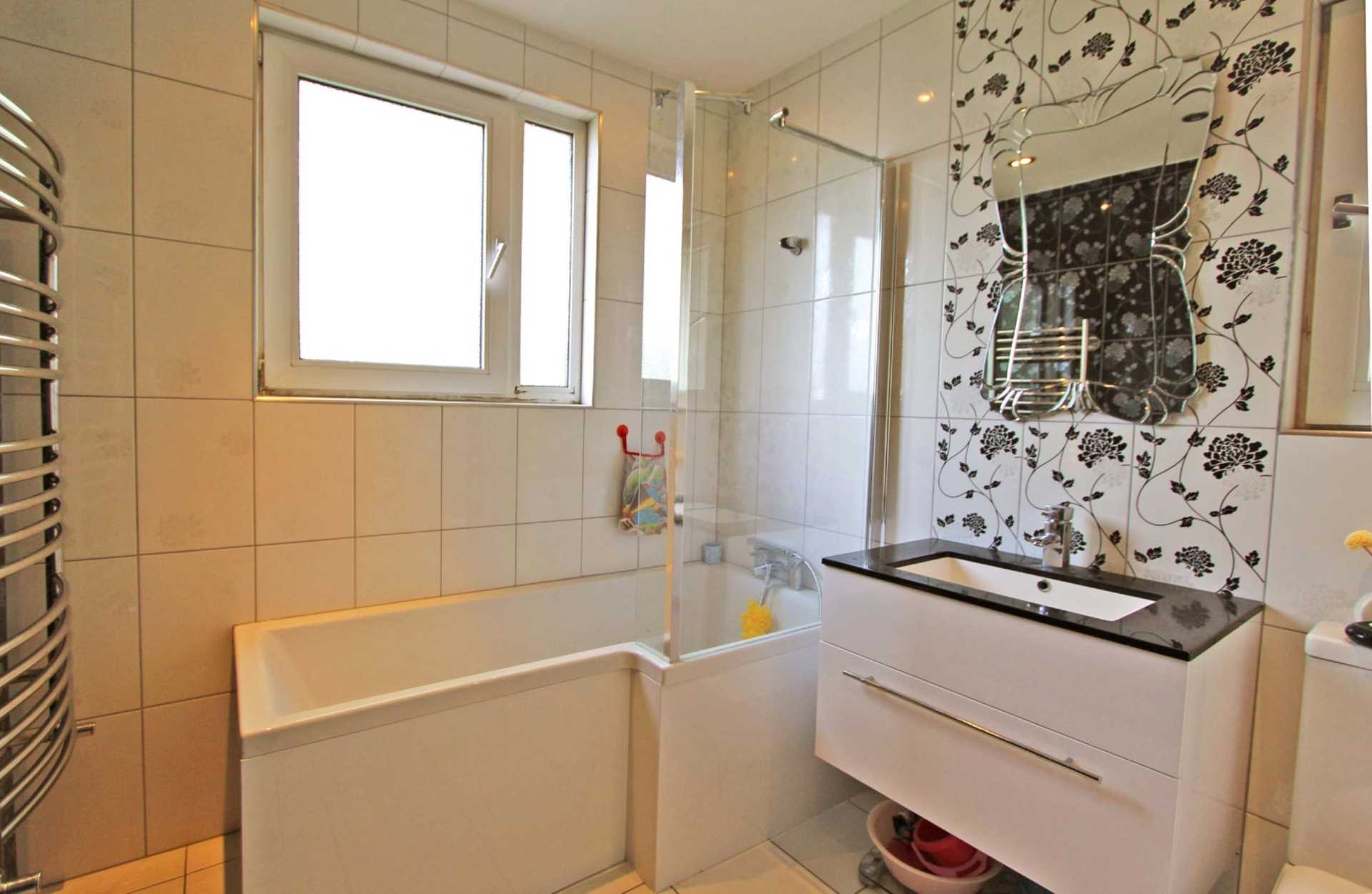 Poplar Grove, New Malden, Image 6