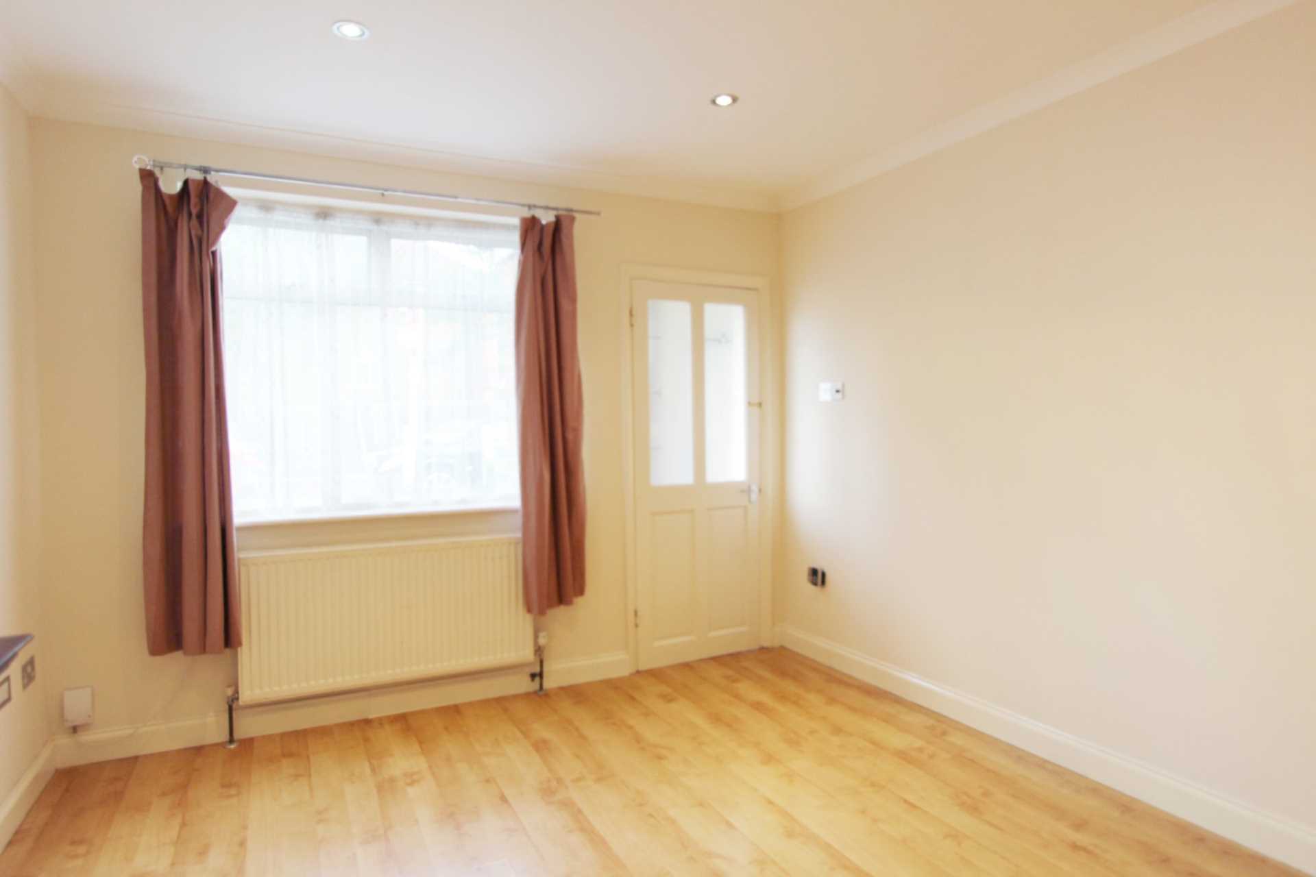 Errol Gardens, New Malden, Image 4