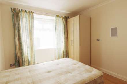 Errol Gardens, New Malden, Image 2