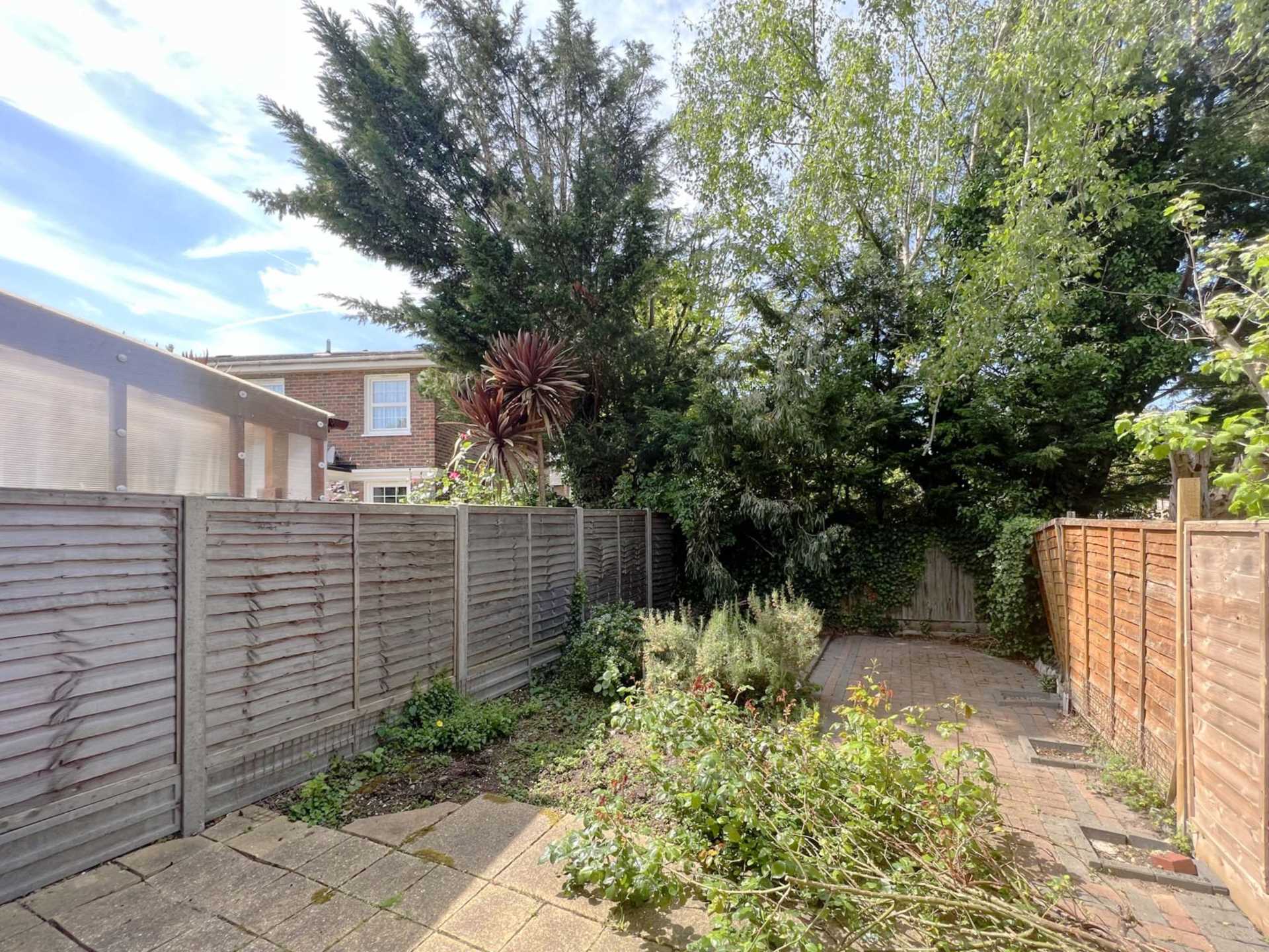 Spinney Close, New Malden, Image 7