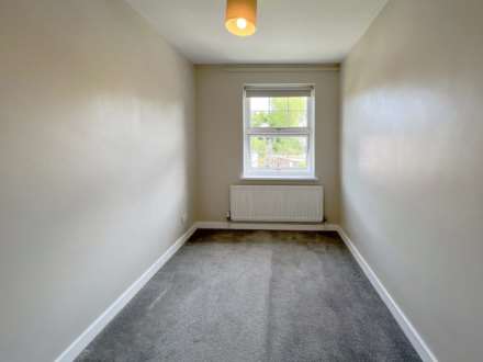Spinney Close, New Malden, Image 11