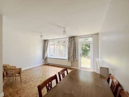 Spinney Close, New Malden, Image 2